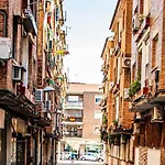 Apartamento Entero, A Diez Minutos De La Juderia, Cochera Opcional