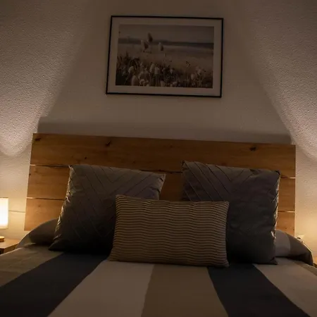 Entero, A Diez Minutos De La Juderia, Cochera Opcional Apartament