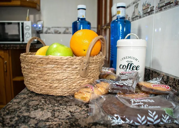 Entero, A Diez Minutos De La Juderia, Cochera Opcional Apartment