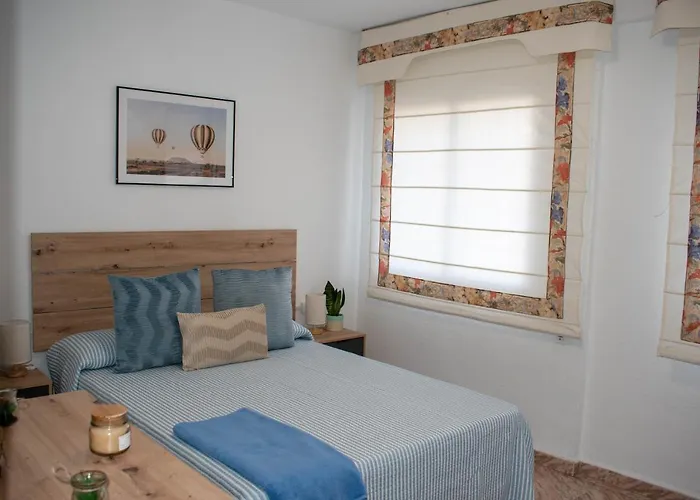 Apartment Entero, A Diez Minutos De La Juderia, Cochera Opcional